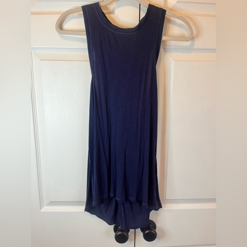 cross-back lululemon tank top size 4